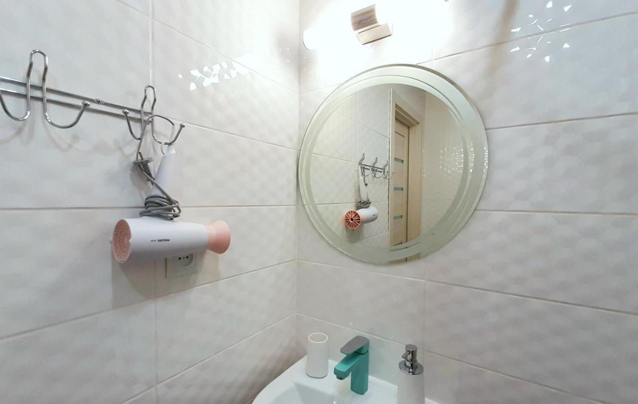 Apartamento Квартира Біля Центральної Площі Перспективна 22 Oleksandriia Exterior foto