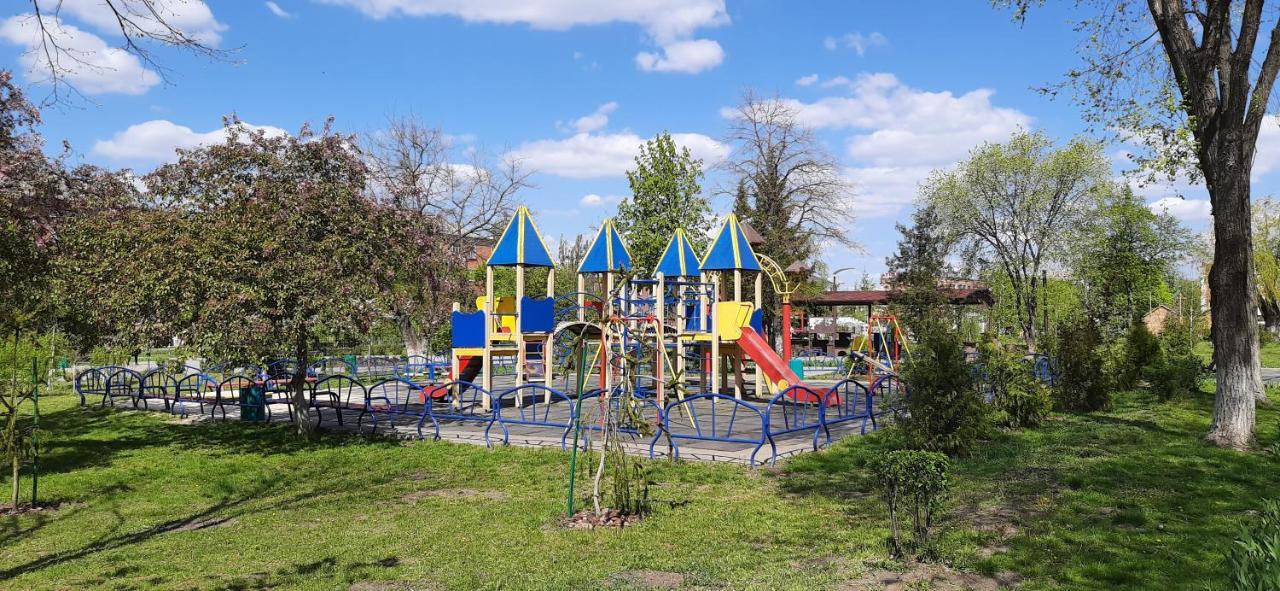 Apartamento Квартира Біля Центральної Площі Перспективна 22 Oleksandriia Exterior foto